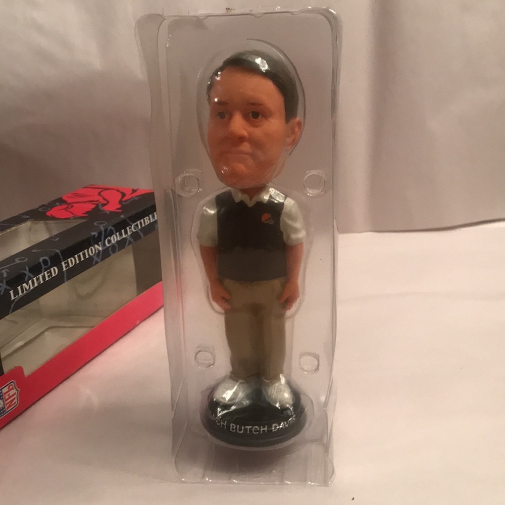 Coach Butch Davis Bobble Head